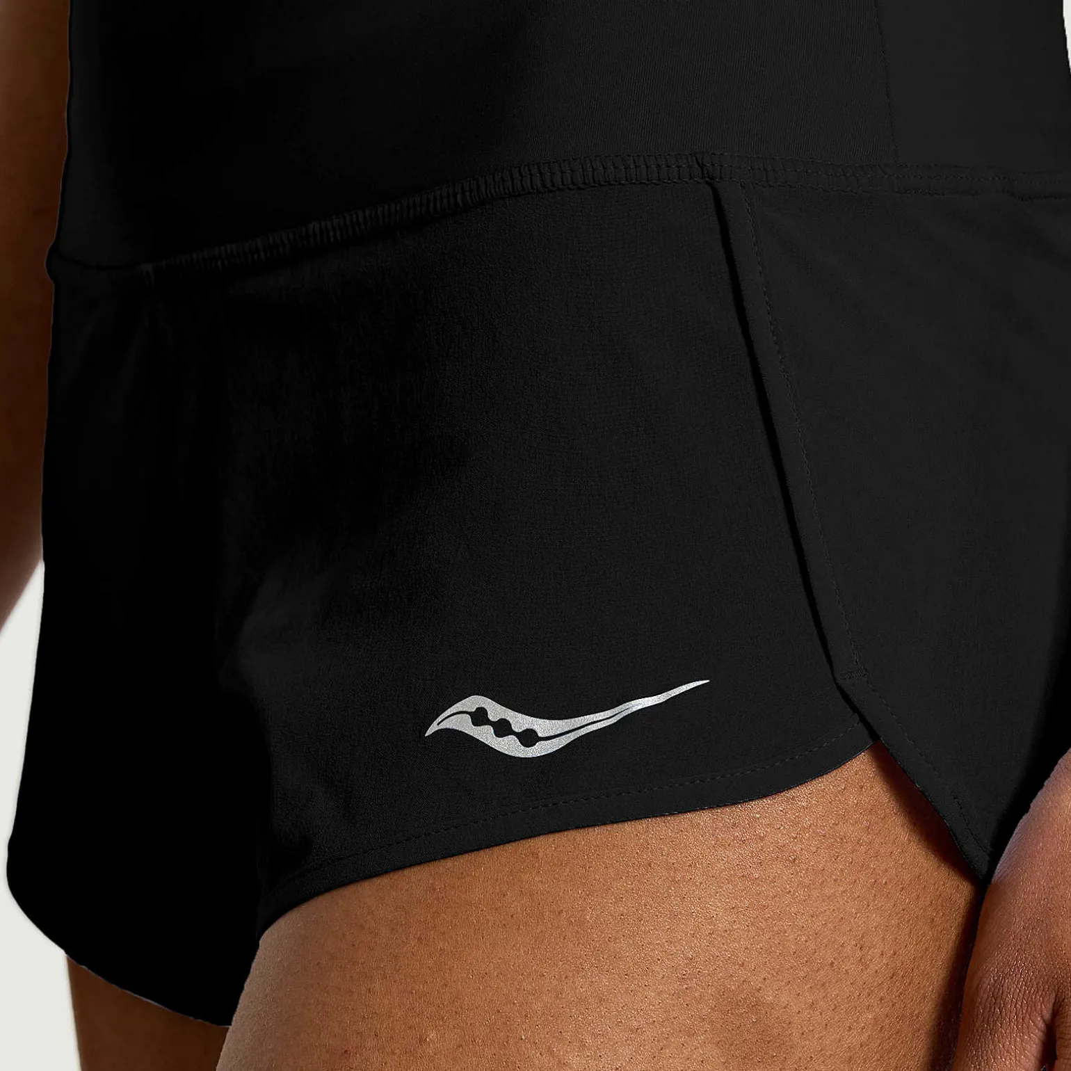 Saucony Outpace 2.5\" Split Short Black Best Sale