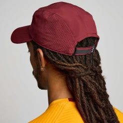 Saucony Outpace Hat Currant Flash Sale