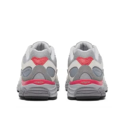 Saucony ProGrid Omni 9 Premium Clearance